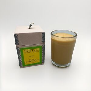 Votivo Island Grapefruit No 60 A Aromatic Candle 6.8 oz 193 g 50 Hour Wax Jar